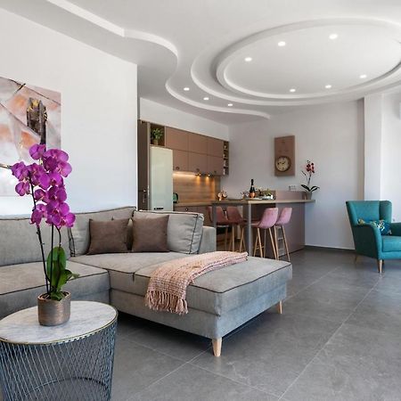 Big Blue Suites Gf Ierápetra Dış mekan fotoğraf